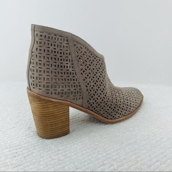 Jeffrey Campbell Medera Ankle Boot Size 11 Tan Laser-Cut Suede Block Heel Bootie - Picture 16 of 16